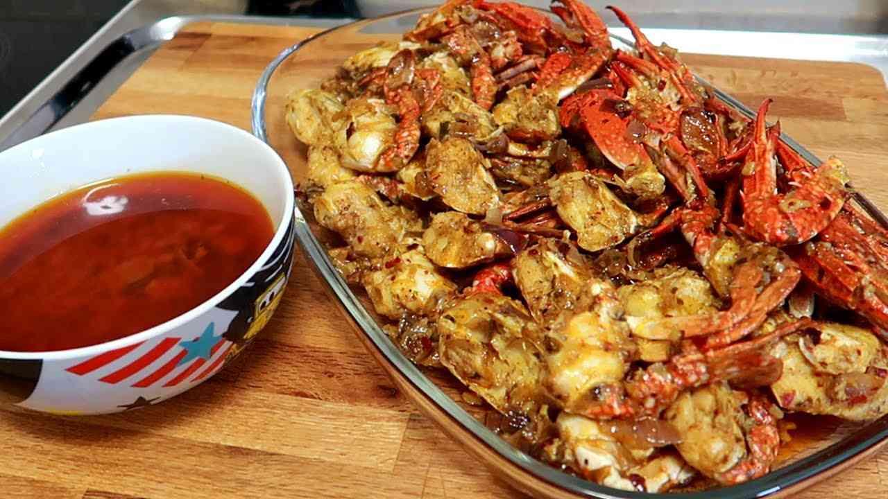 Tangy Crab Recipe with Garlic Butter and Cajun Spices